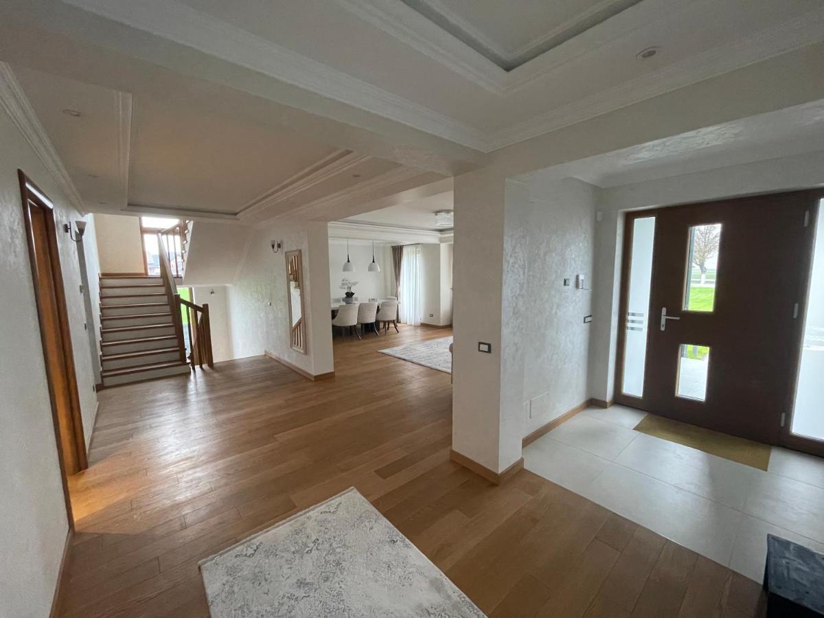 Willa Sunny House Suczawa Zewnętrze zdjęcie