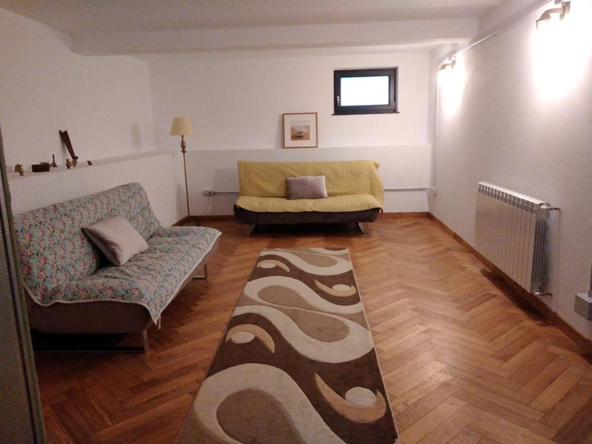 Willa Sunny House Suczawa Zewnętrze zdjęcie