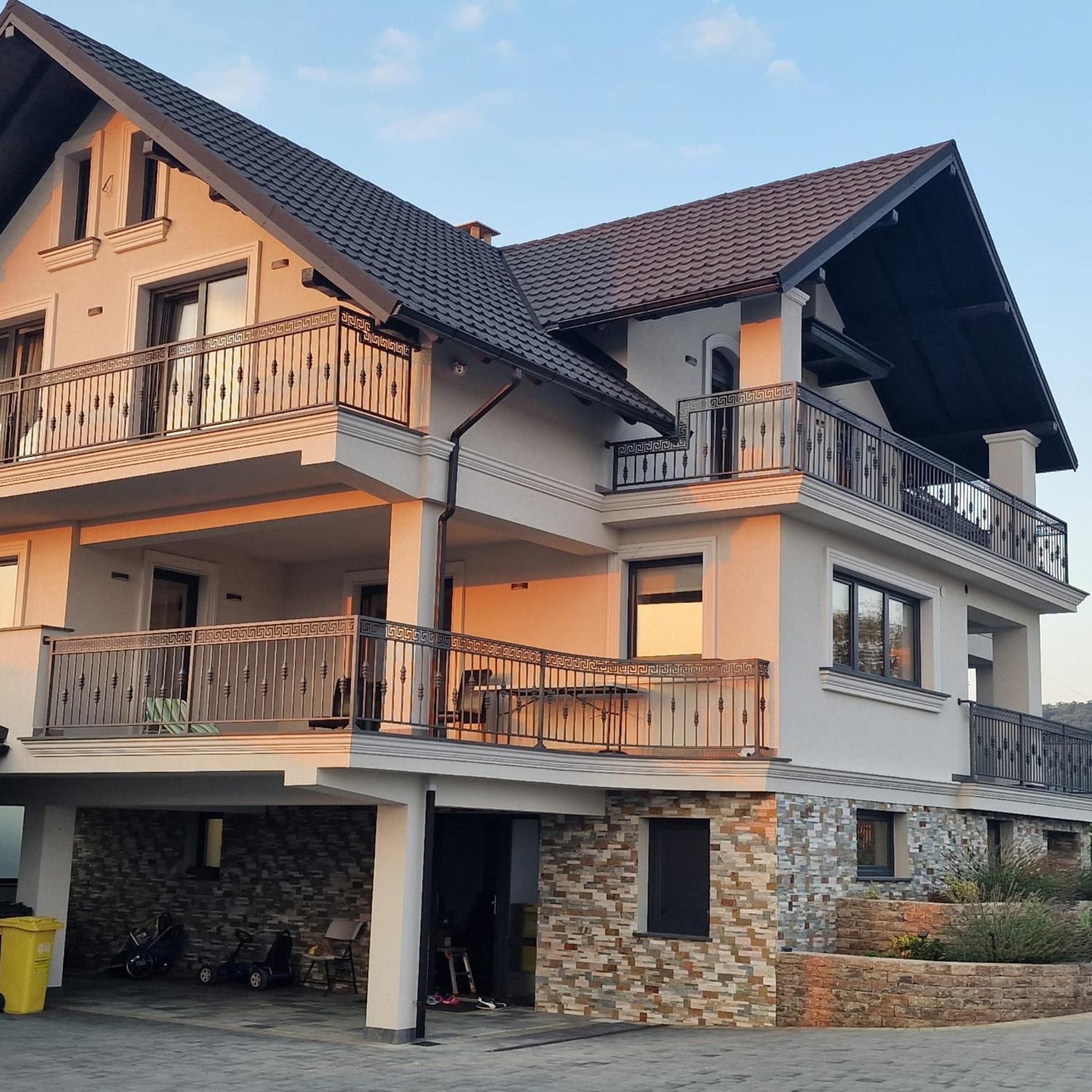 Willa Sunny House Suczawa Zewnętrze zdjęcie