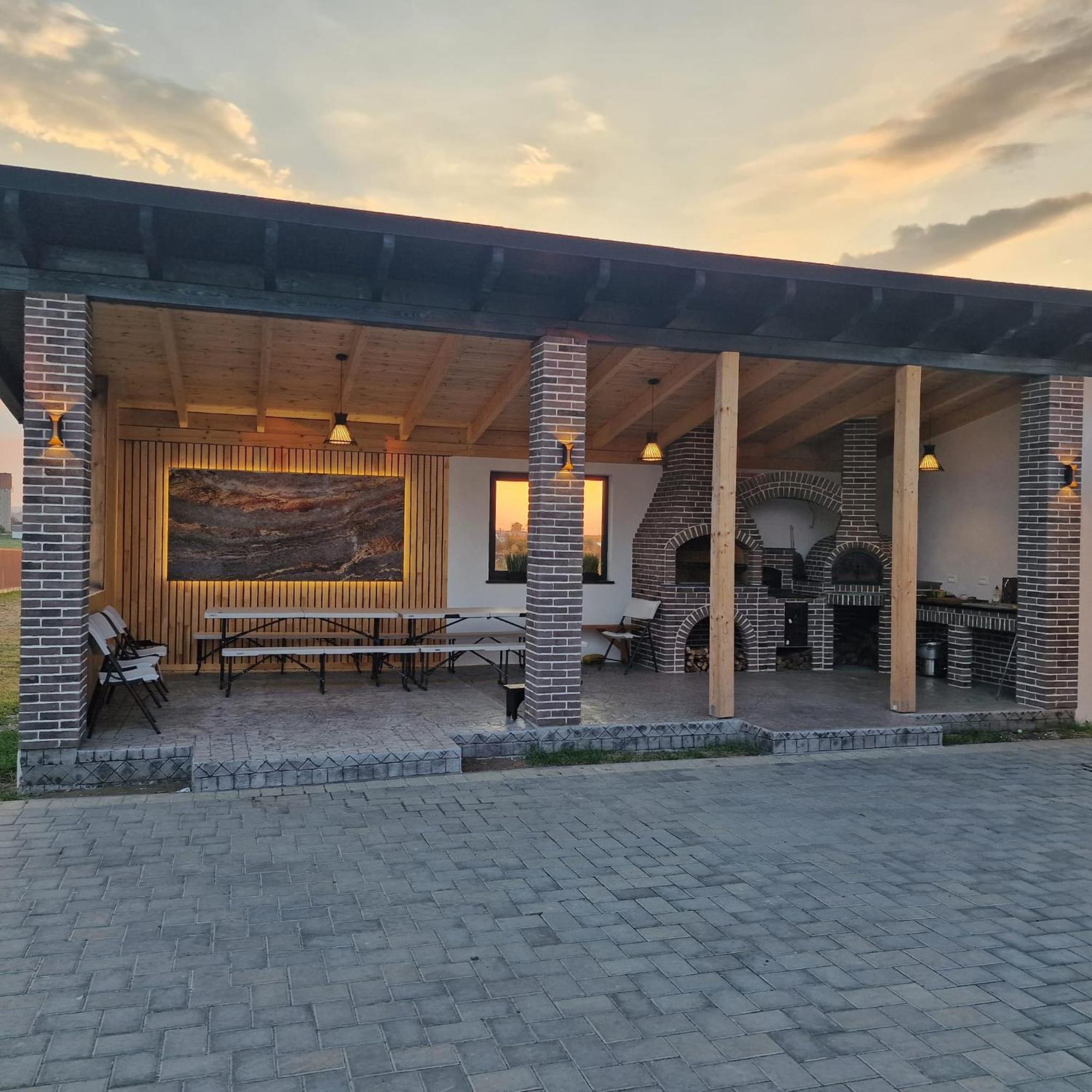 Willa Sunny House Suczawa Zewnętrze zdjęcie